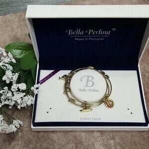 Bella Perlina ‘I Love Cruisin’ gold toned bangle charm bracelets One Size
